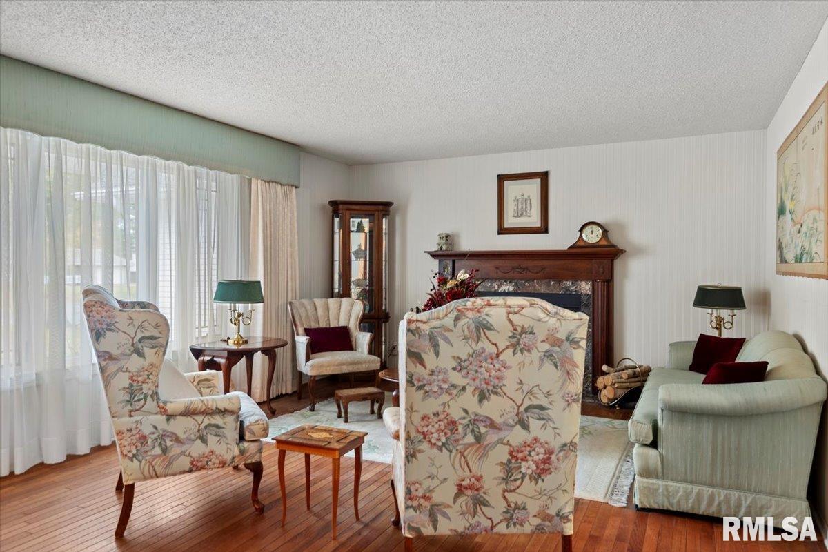 56 Zion Court Springfield, IL 62712 - Photo 6 of 53