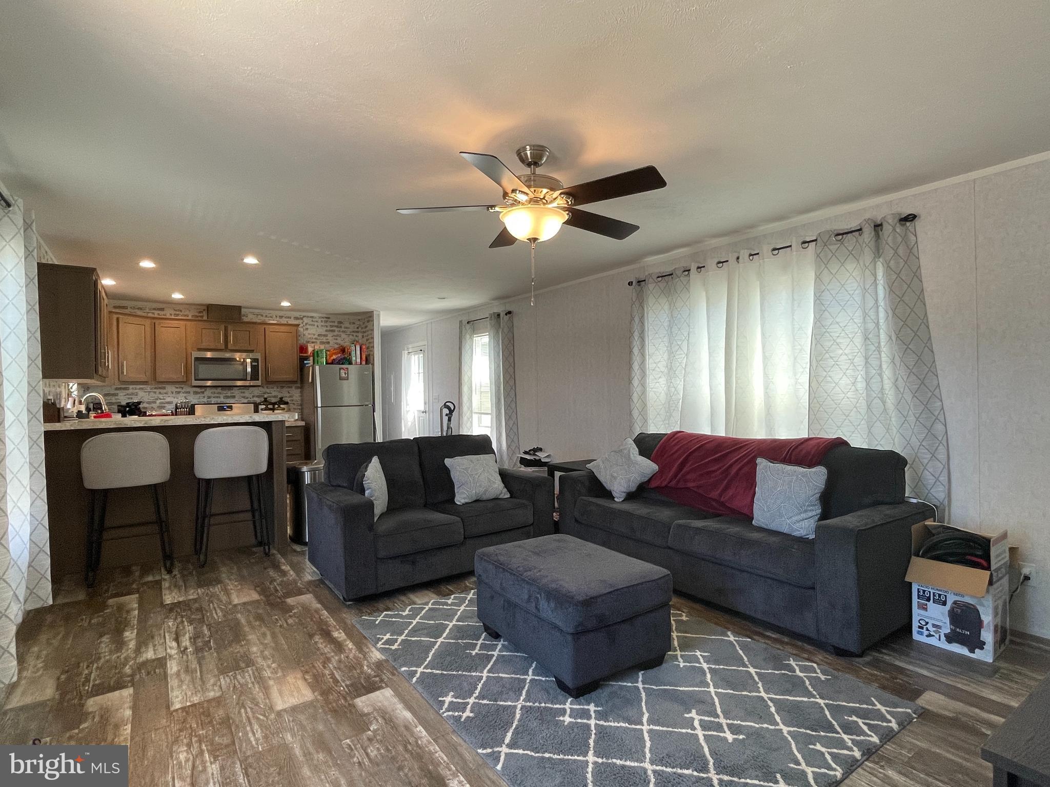 726 Nancy Lane Lancaster, PA 17601 - Photo 3 of 34