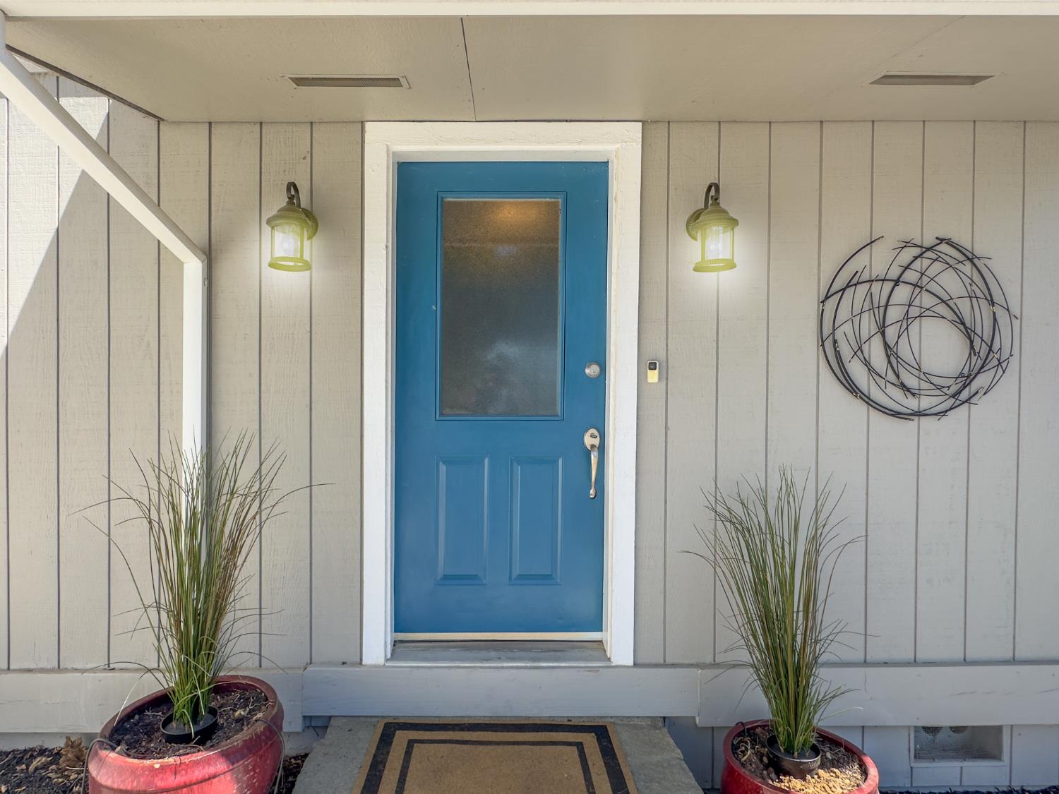 123 No Address Drive Rough and Ready, CA 95975 - Photo 40 of 95 a bathroom with a potted plant and a shower