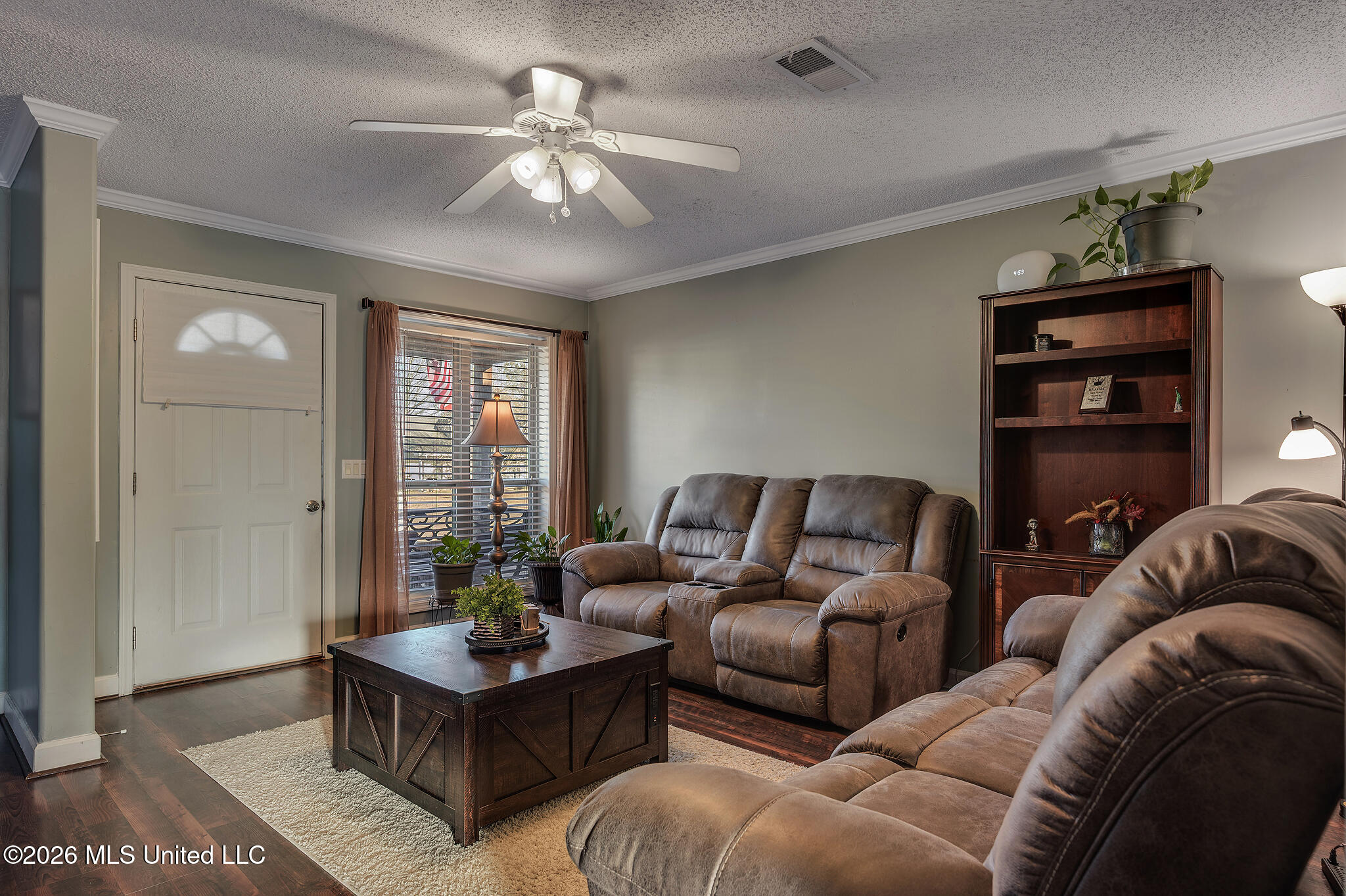 403 Chenoa Avenue Carthage, MS 39051 - Photo 2 of 6 20260223_403ChenoaAve-6_Web