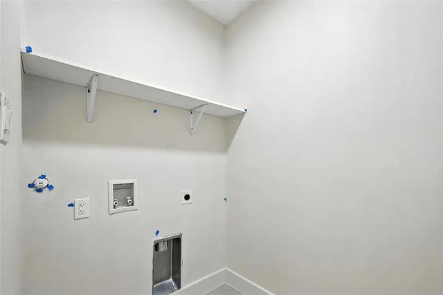 a view of utility room