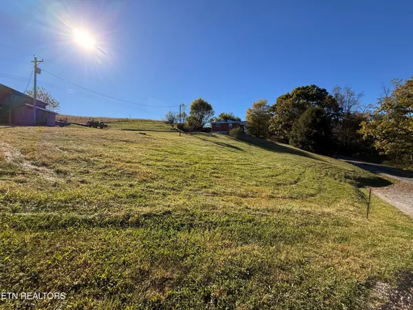$179,900 | 1834 Balls Chapel Road, Rose Hill, VA 24281
