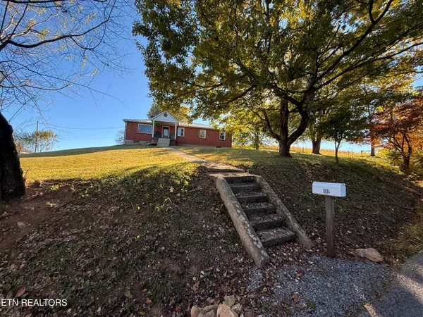 $179,900 | 1834 Balls Chapel Road, Rose Hill, VA 24281