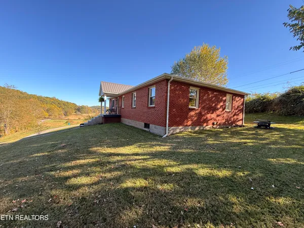 $179,900 | 1834 Balls Chapel Road, Rose Hill, VA 24281