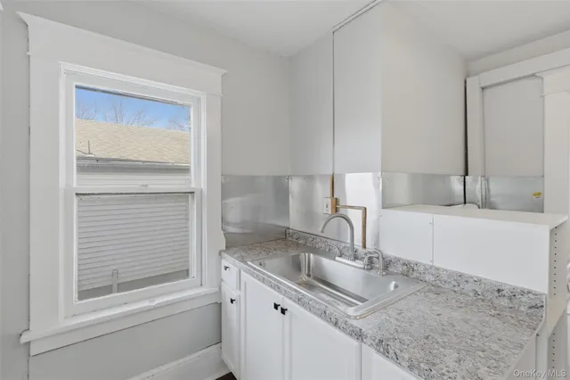 $3,300 | 1446 Lincoln Terrace, Unit 3, Peekskill, NY 10566