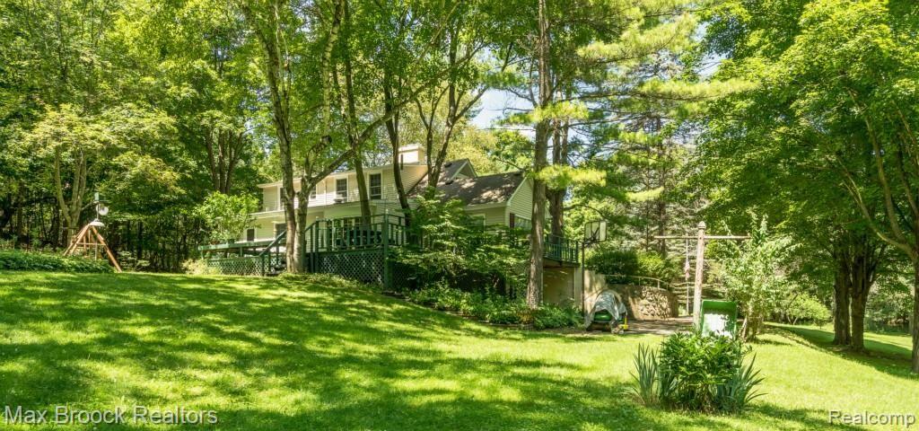 1443 Silver Bell Road Rochester, MI 48306 - Photo 27 of 34 Back of the home