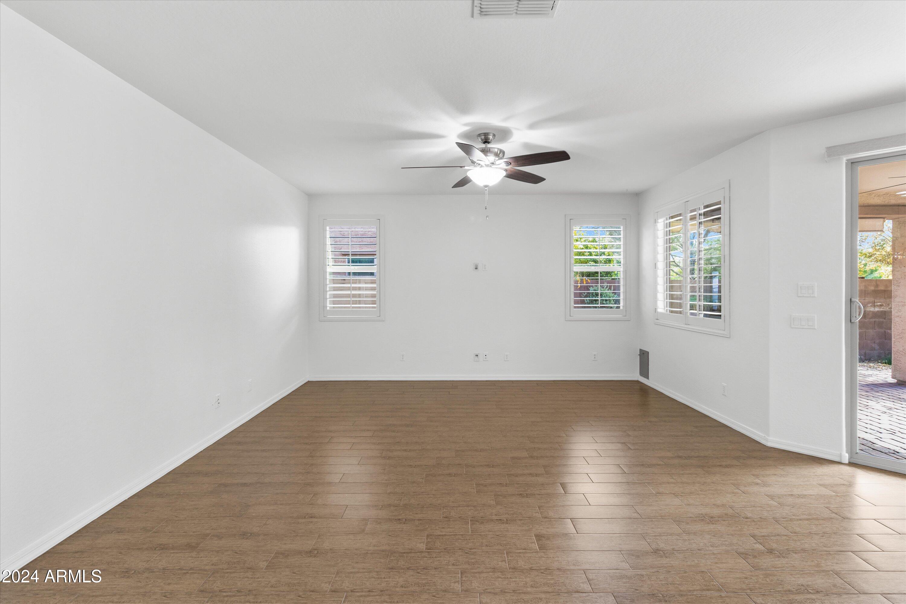 1463 East Warbler Road Gilbert, AZ 85297 - Photo 17 of 50 Living Room
