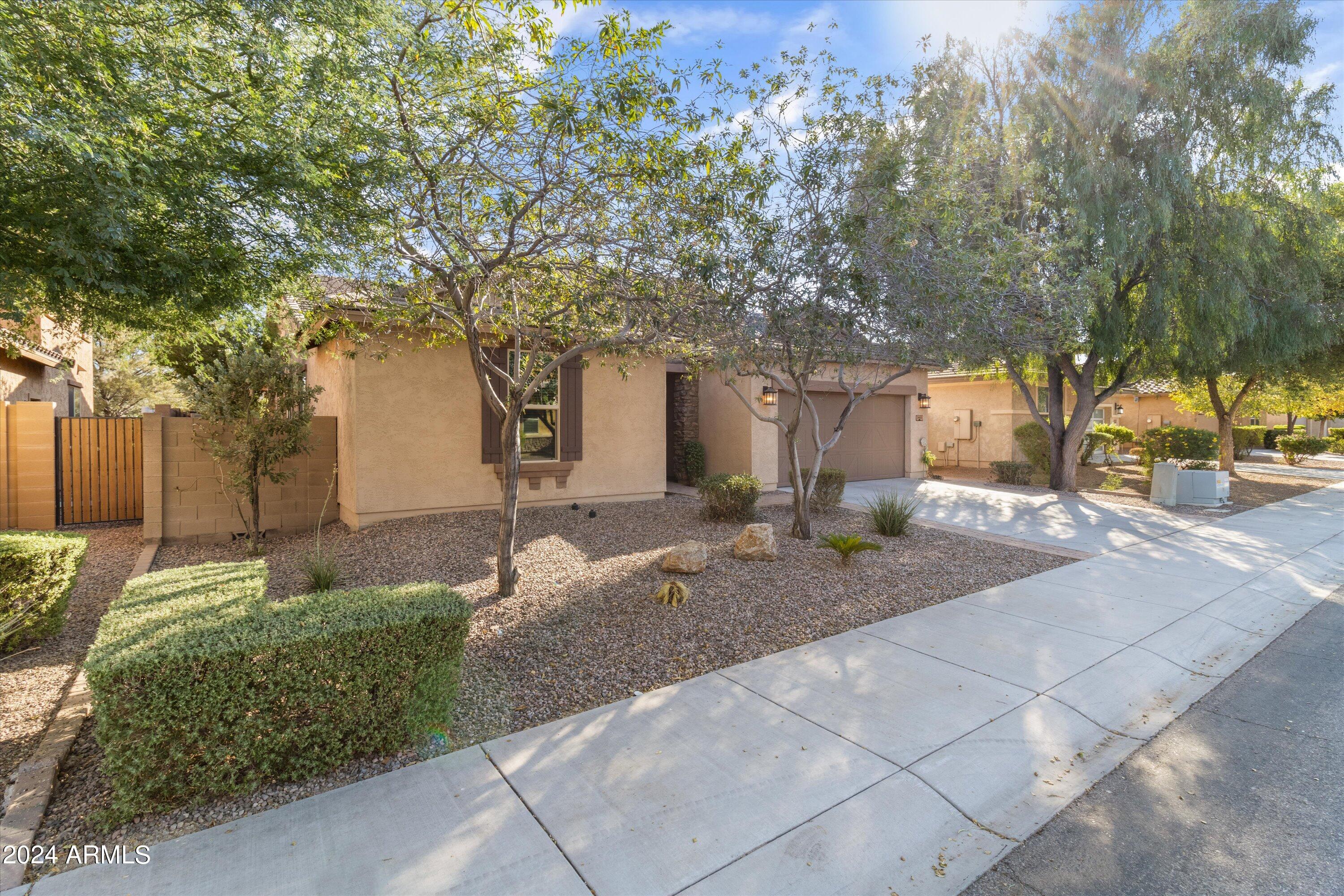 1463 East Warbler Road Gilbert, AZ 85297 - Photo 3 of 50 Welcome Home!