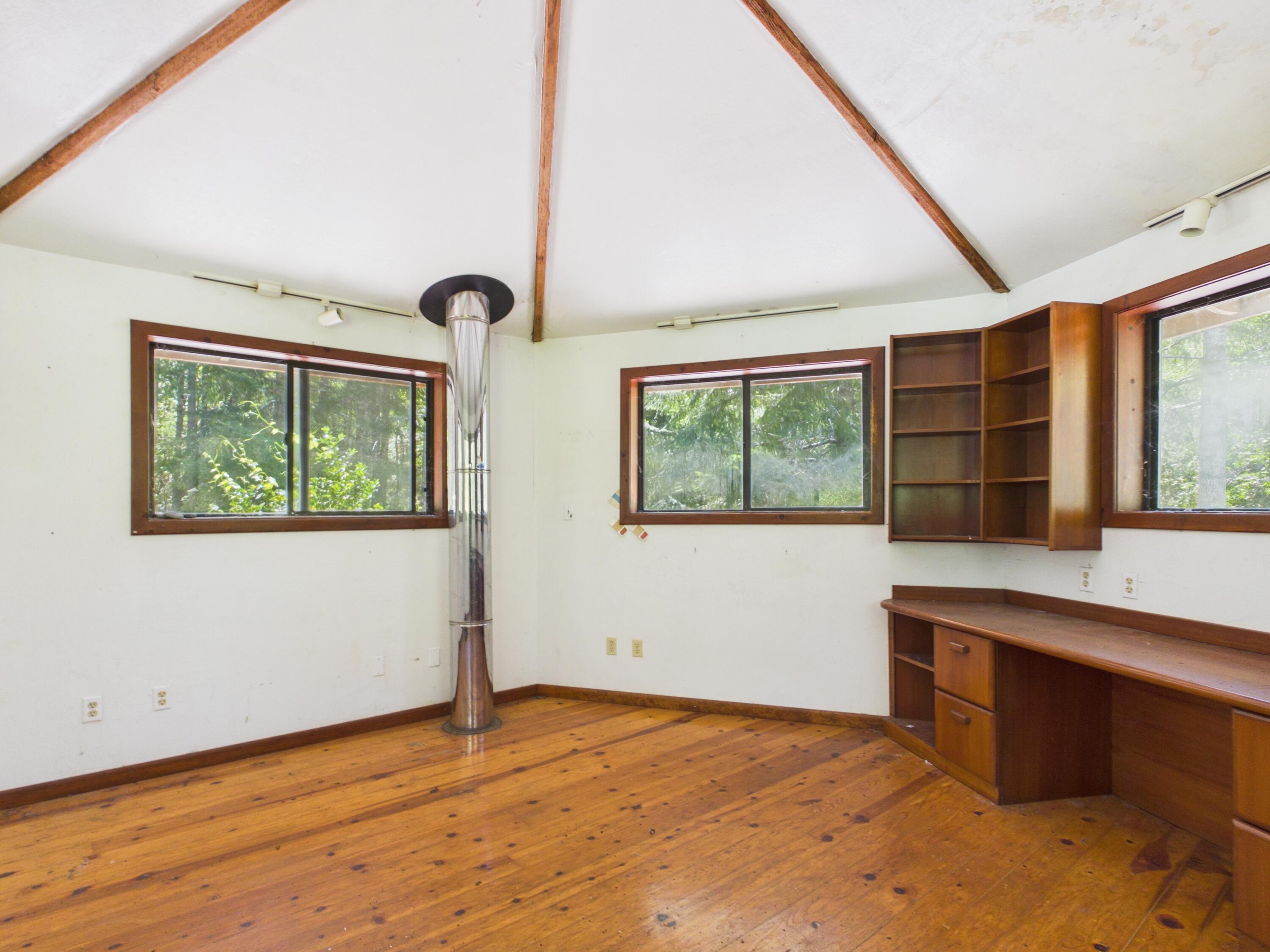 1055 Goodman Ranch Road Garberville, CA 95542 - Photo 26 of 63