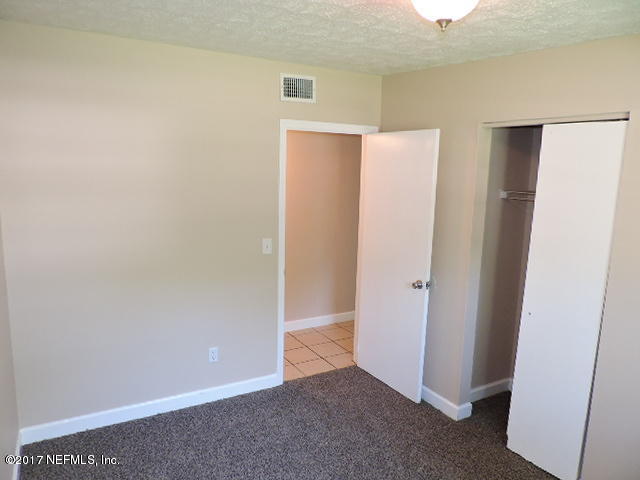 410 Skate Road Atlantic Beach, FL 32233 - Photo 16 of 31 a view of an empty room