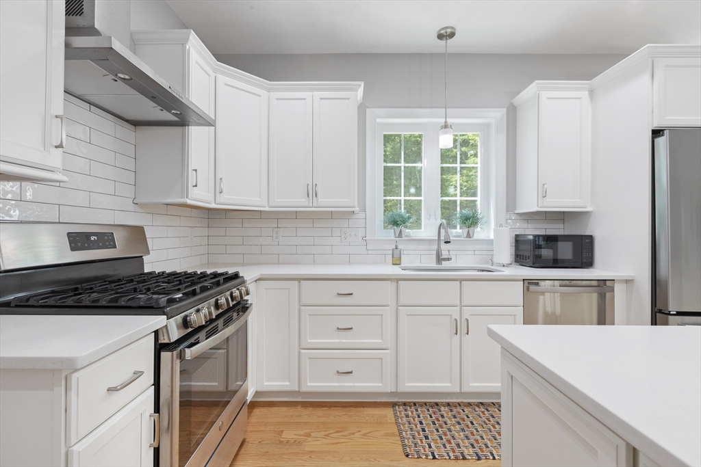 87 Martin Road Douglas, MA 01516 - Photo 10 of 41