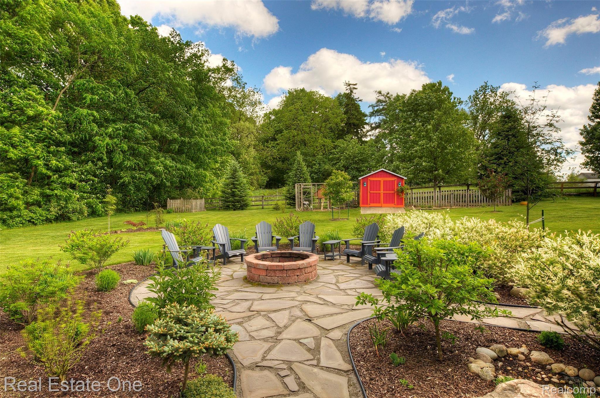 55001 Lee Road New Hudson, MI 48165 - Photo 7 of 51 Fire pit