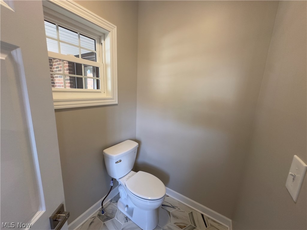 3655 Bainbridge Road Cleveland Heights, OH 44118 - Photo 29 of 43
