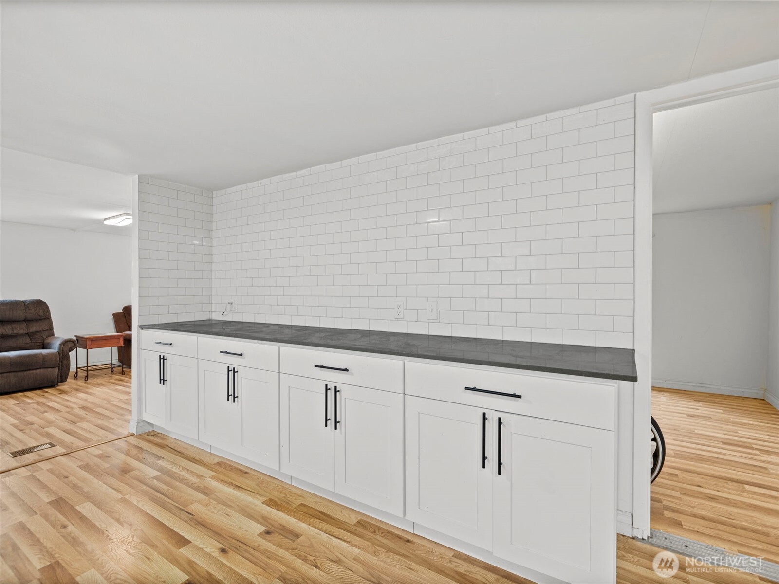 11040 14th Avenue Southwest Seattle, WA 98146 - Photo 14 of 34