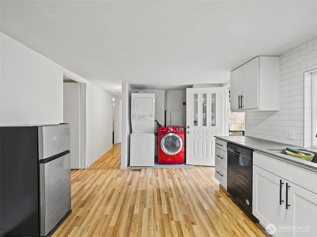 $499,000 | 11040 14th Avenue Southwest, Seattle, WA 98146