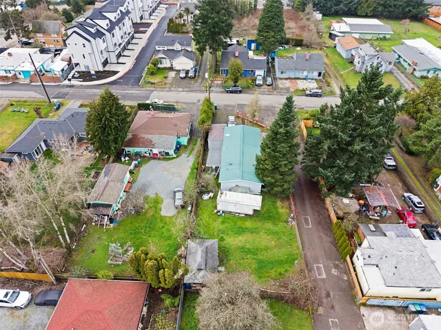 $499,000 | 11040 14th Avenue Southwest, Seattle, WA 98146