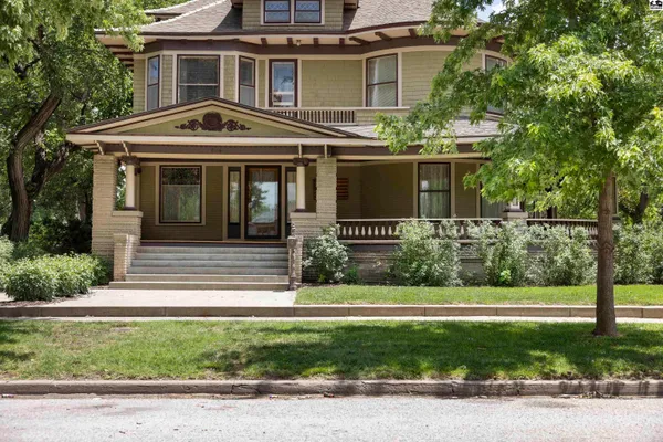$350,000 | 204 North 6th Street, Sterling, KS 67579