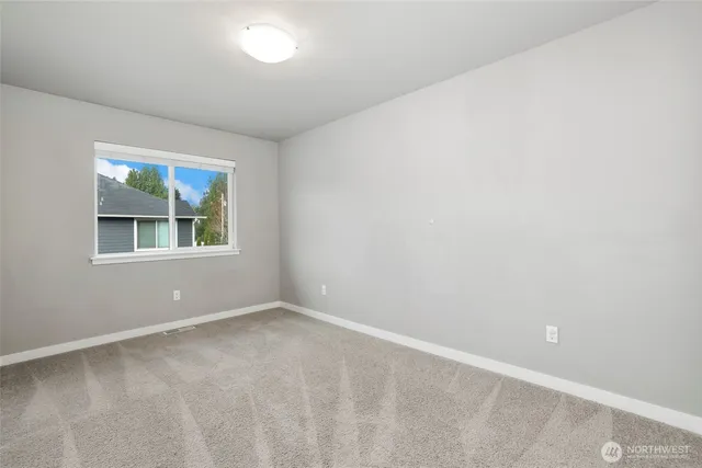 a view of empty room with window