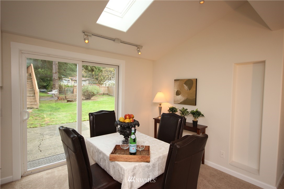 14709 Southeast Allen Road Bellevue, WA 98006 - Photo 6 of 25