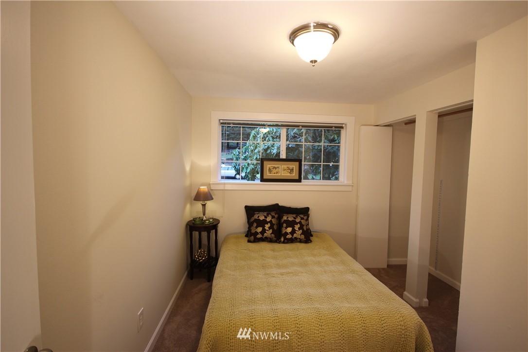 14709 Southeast Allen Road Bellevue, WA 98006 - Photo 8 of 25