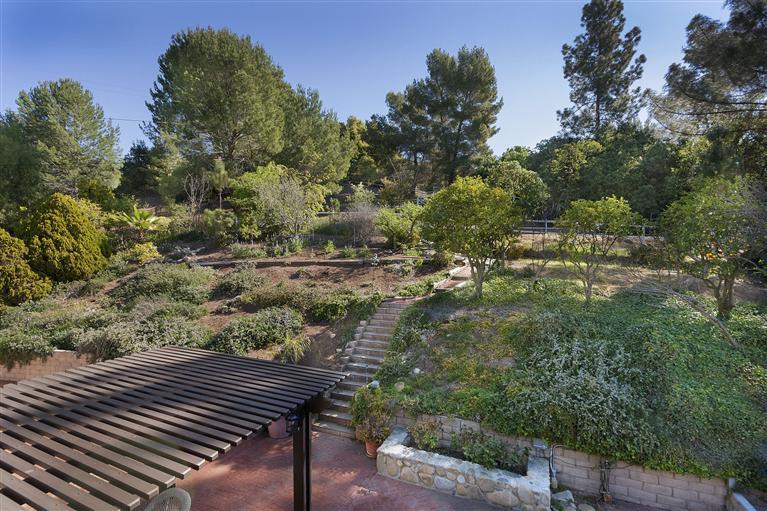 1195 Rancho Court Ojai, CA 93023 - Photo 46 of 49 a view of outdoor space and yard