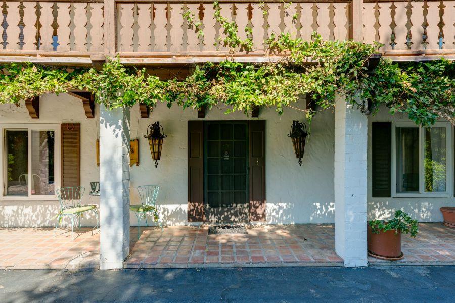 1195 Rancho Court Ojai, CA 93023 - Photo 5 of 49 a front view of a house
