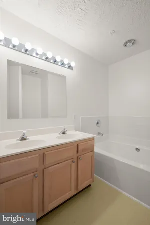 $400,000 | 8834 Goose Landing Circle, Columbia, MD 21045