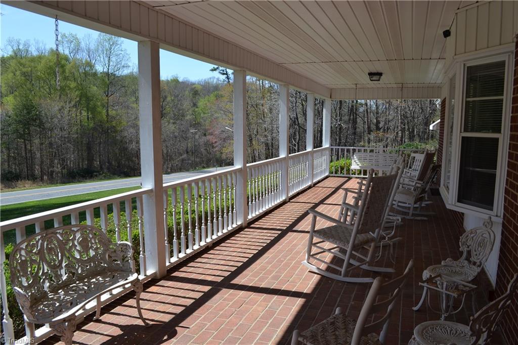 633 Bald Hill Loop Madison, NC 27025 - Photo 5 of 28