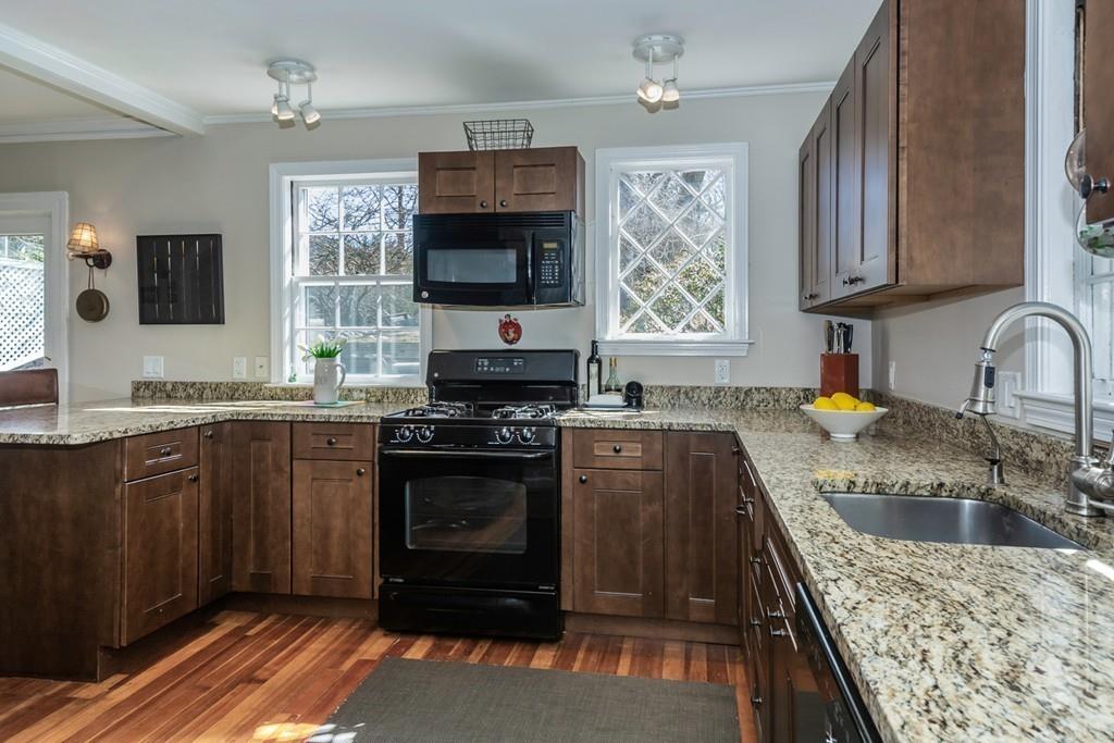 20 Wilde Road Newton, MA 02468 - Photo 6 of 34 Gallery Image 6