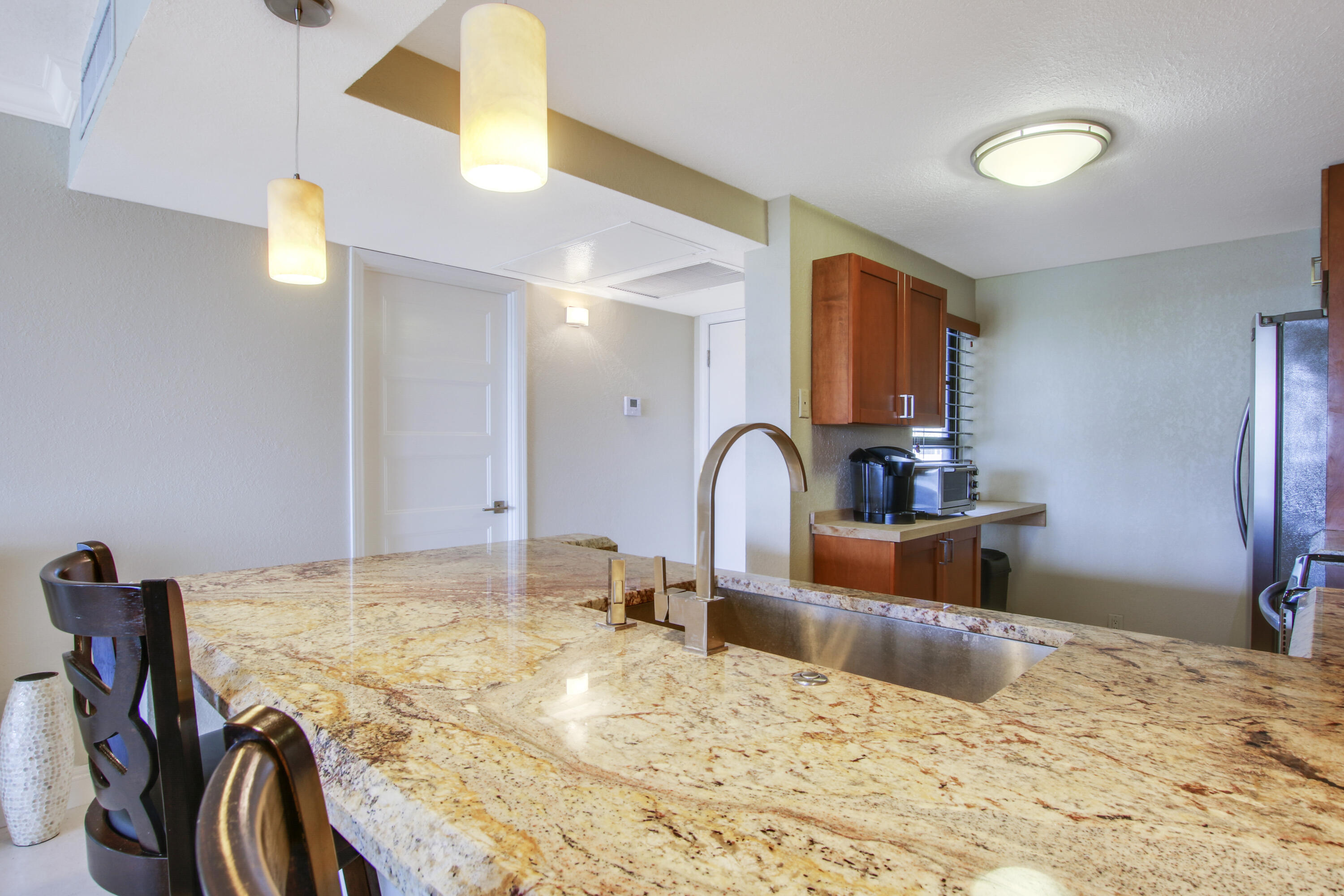 8 Royal Palm Way, Unit 2010 Boca Raton, FL 33432 - Photo 12 of 37 Kitchen-2