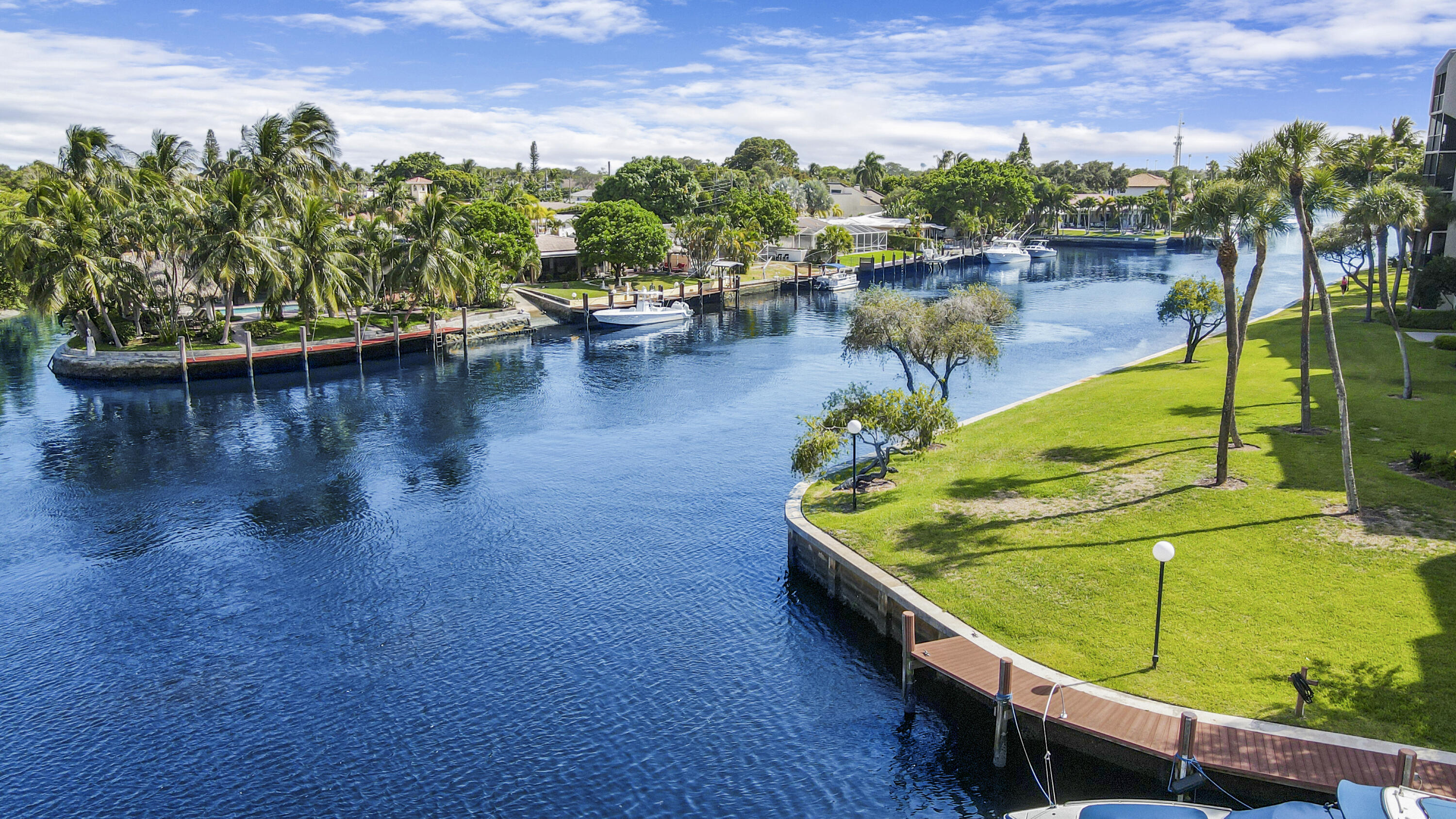 8 Royal Palm Way, Unit 2010 Boca Raton, FL 33432 - Photo 4 of 37 Aerials-3