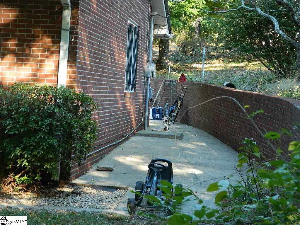 102 Kings Road Anderson, SC 29621 - Photo 27 of 36