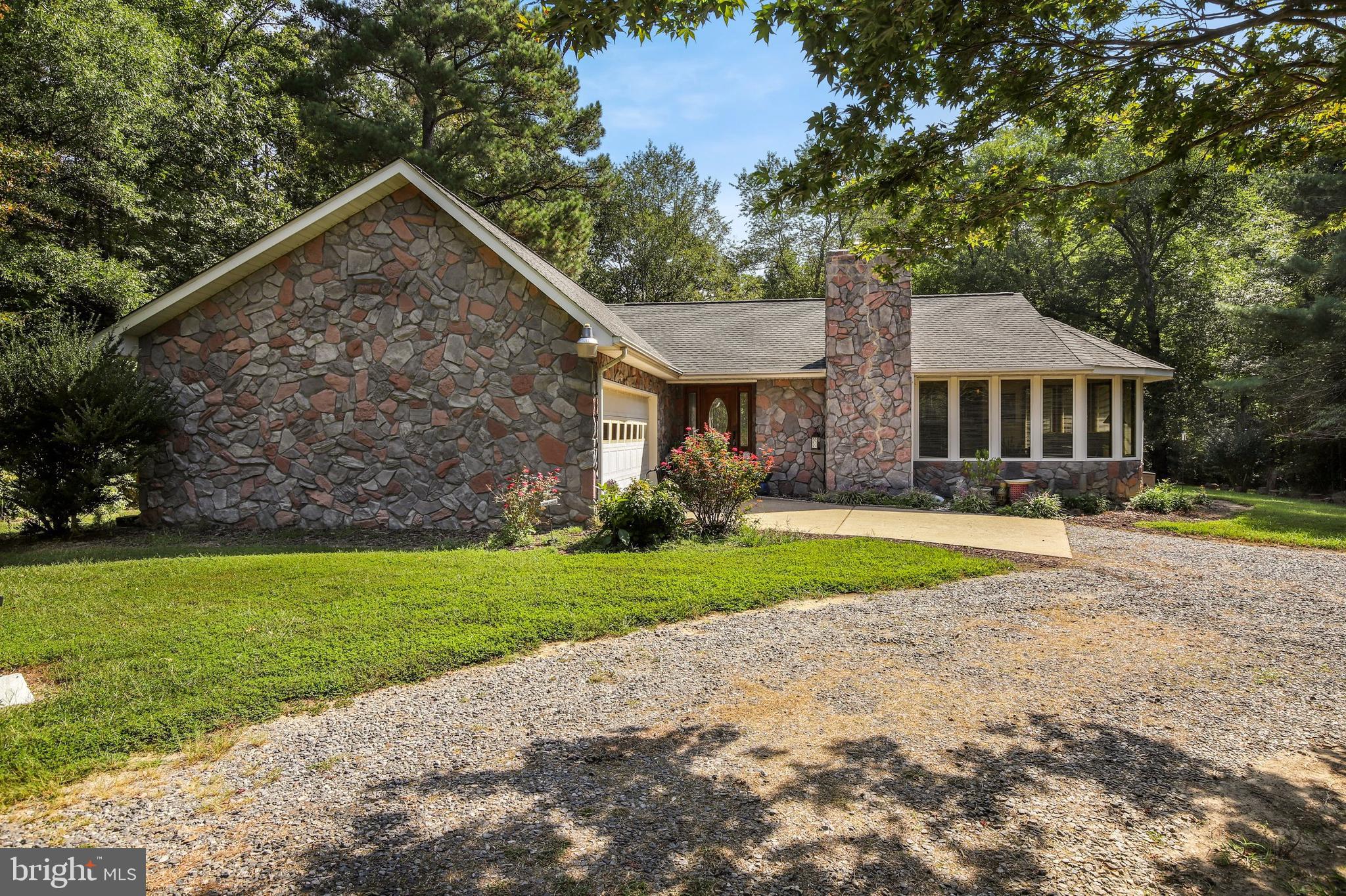 10421 Tetotum Road King George, VA 22485 - Photo 3 of 53 Gallery Image 3