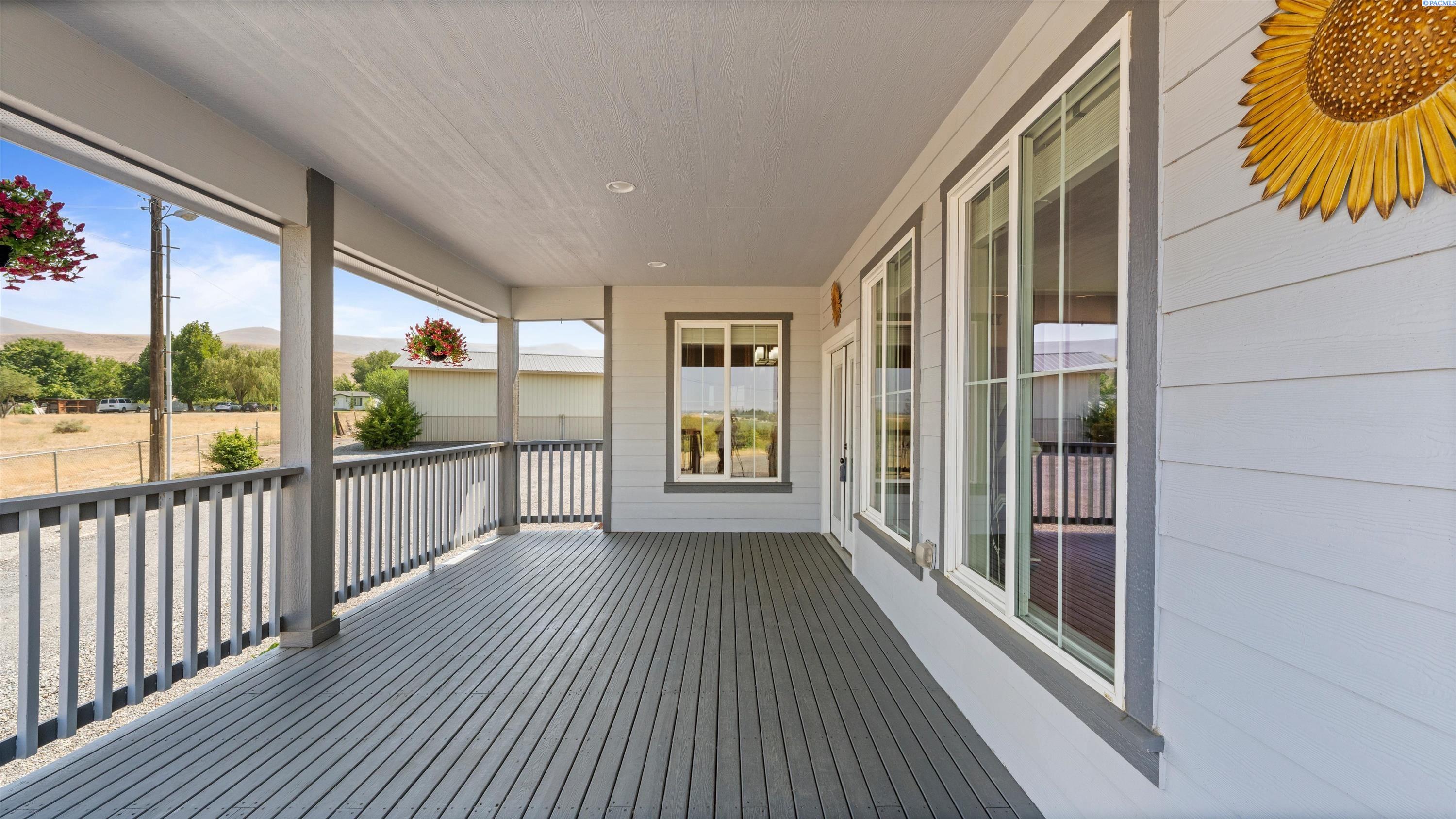 173403 West Byron Road Prosser, WA 99350 - Photo 2 of 42 Gallery Image 2