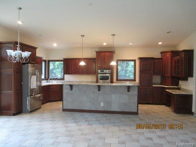 3344 Collins Road Oakland, MI 48363 - Photo 4 of 11 IMG_2631.JPG