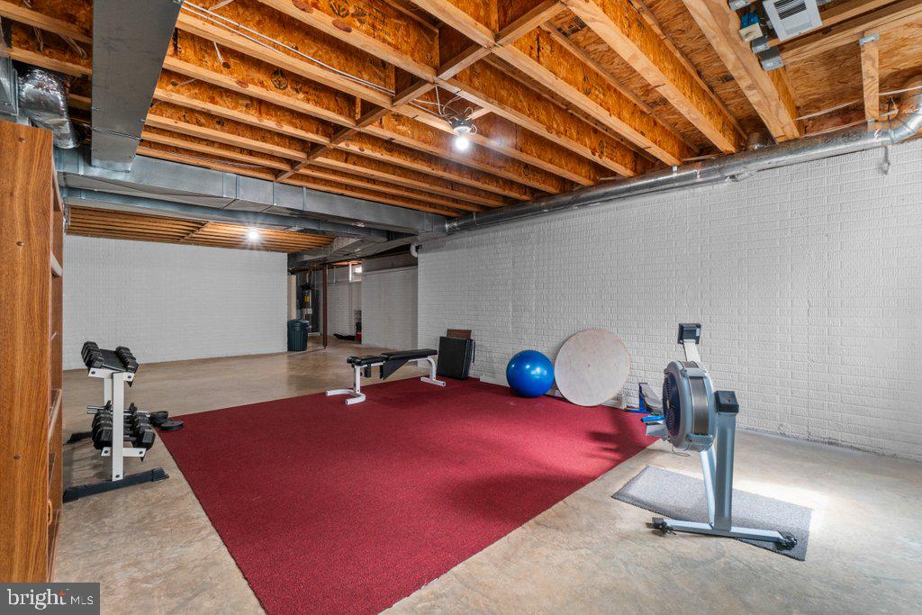 1633 Freeland Road Freeland, MD 21053 - Photo 49 of 73 a room with gym equipment