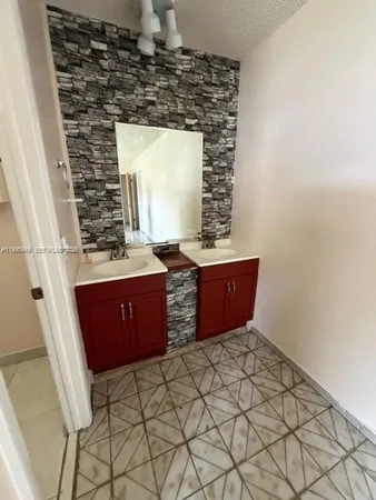 $3,200 | 3112 Southwest 17th Street, Unit 3112, Miami, FL 33145