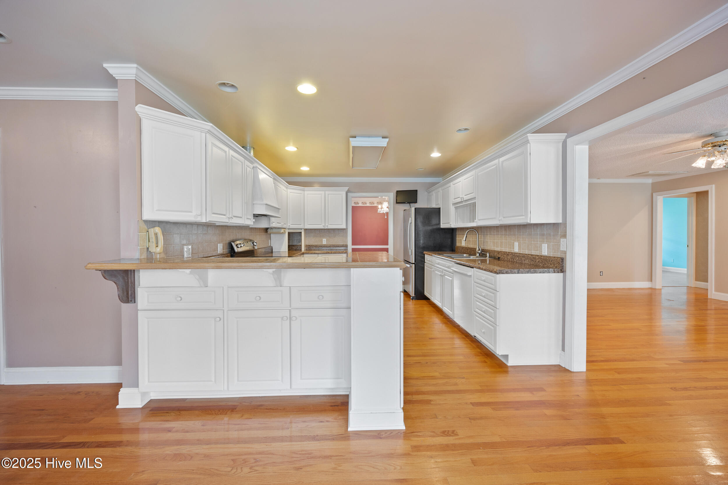 503 Robin Lane Edenton, NC 27932 - Photo 10 of 37 Kitchen
