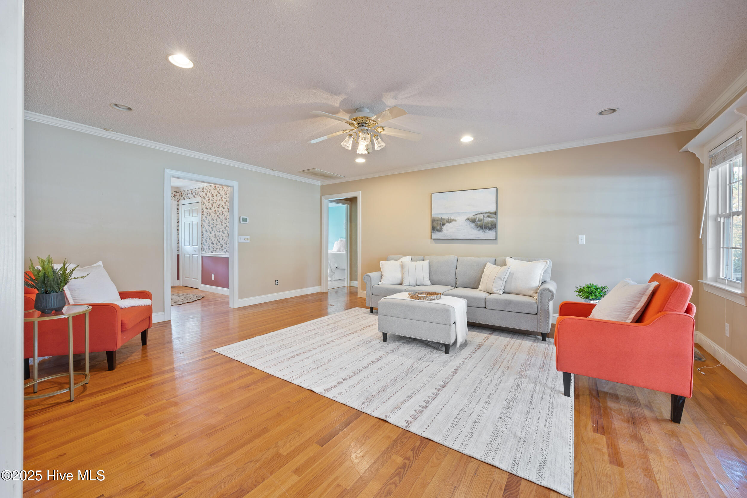 503 Robin Lane Edenton, NC 27932 - Photo 8 of 37 Living room