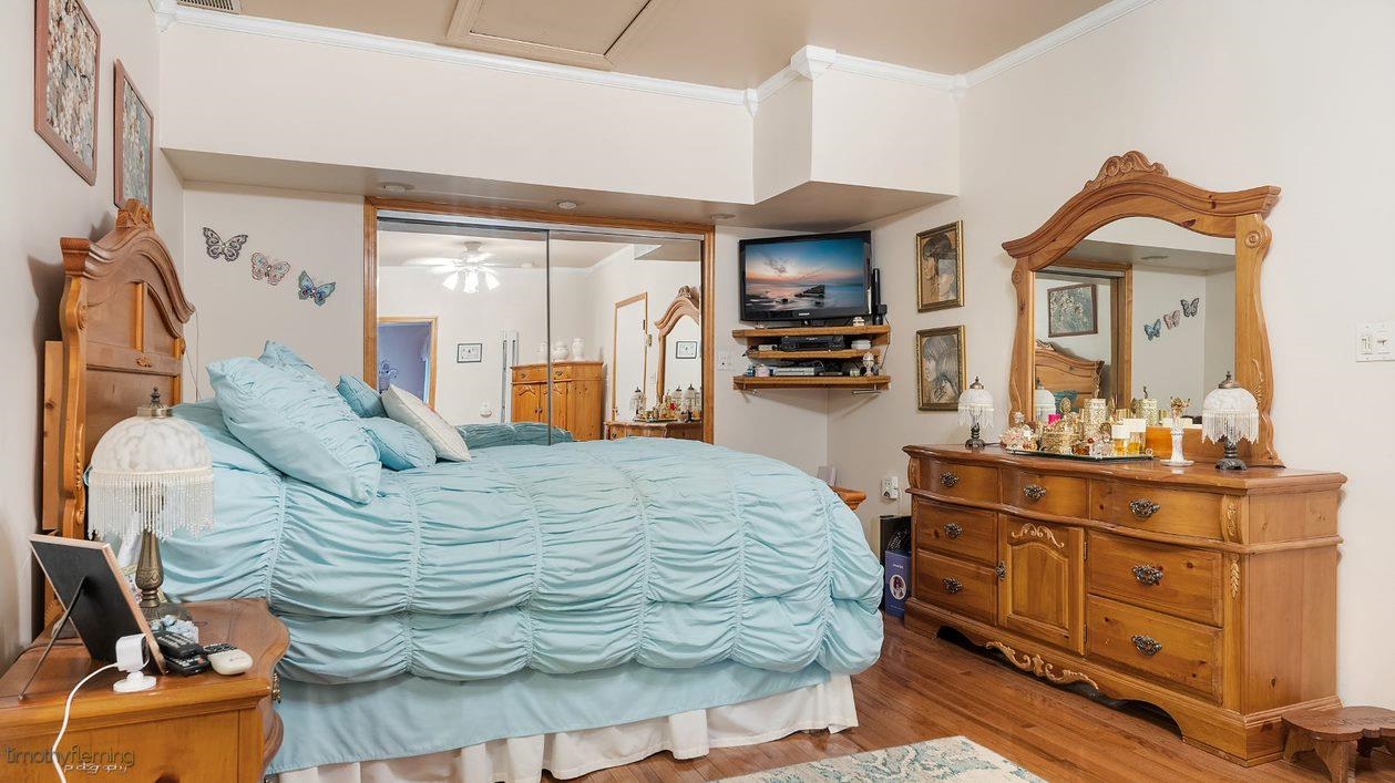 30 Church Rio Grande, NJ 08242 - Photo 10 of 42 a bed room with a bed and a television