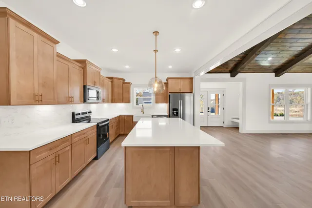 $699,900 | 296 Belle Arden Drive, Greeneville, TN 37745