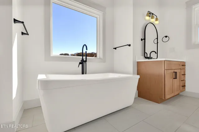 $699,900 | 296 Belle Arden Drive, Greeneville, TN 37745