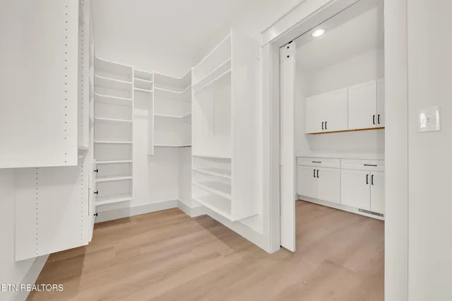 $699,900 | 296 Belle Arden Drive, Greeneville, TN 37745