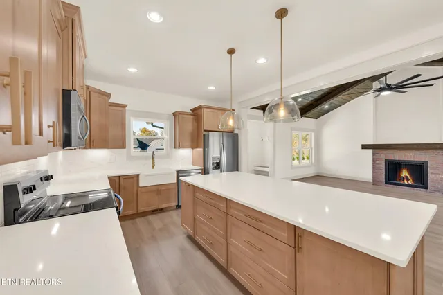 $699,900 | 296 Belle Arden Drive, Greeneville, TN 37745