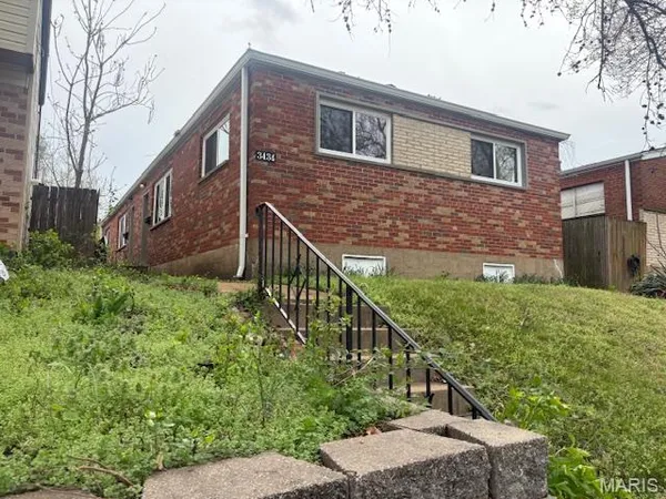 $1,100 | 3434 Nebraska Avenue, Unit REAR, St. Louis, MO 63118