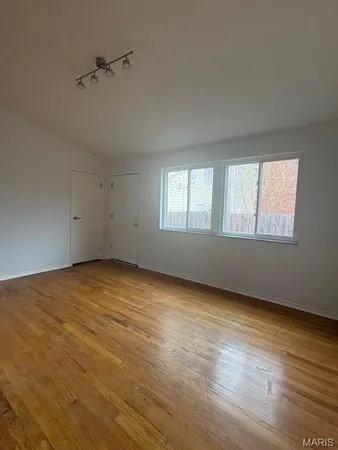 $1,100 | 3434 Nebraska Avenue, Unit REAR, St. Louis, MO 63118