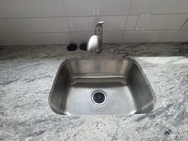 $1,100 | 3434 Nebraska Avenue, Unit REAR, St. Louis, MO 63118