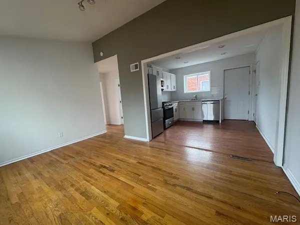 $1,100 | 3434 Nebraska Avenue, Unit REAR, St. Louis, MO 63118