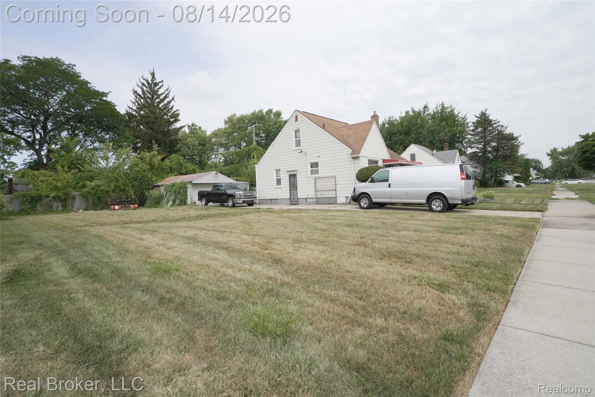 9557 Meyers Road Detroit, MI 48227 - Photo 4 of 23 DSC06219.JPG