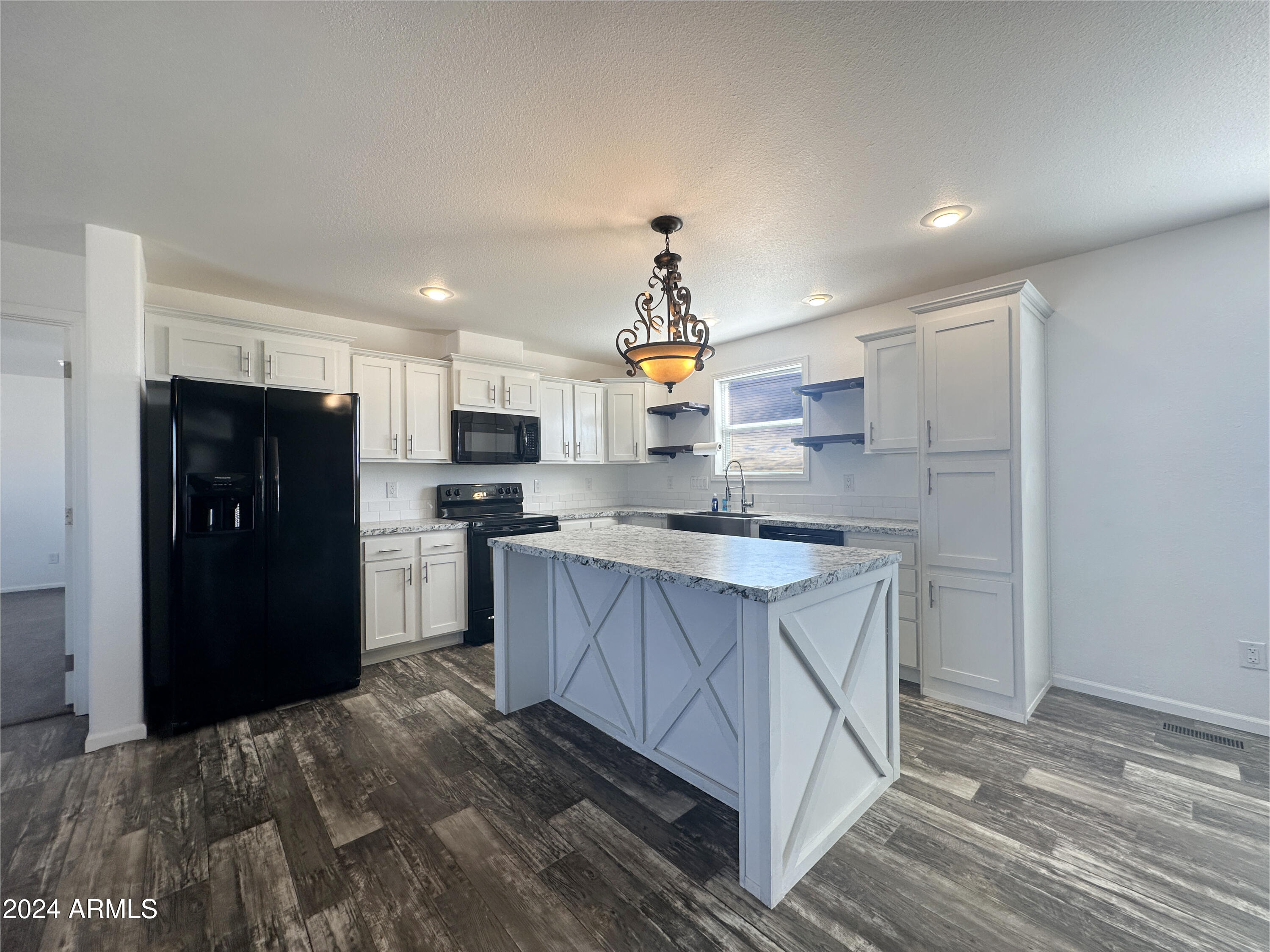21215 West Sleepy Ranch Road Wittmann, AZ 85361 - Photo 4 of 18 2045a836189cea93d2bbbbd3bc1ed5f80510ab68